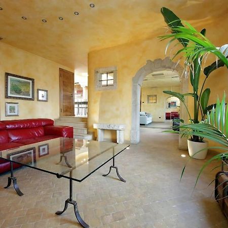 Suity I Penthouse With Two Terraces Рим Екстериор снимка